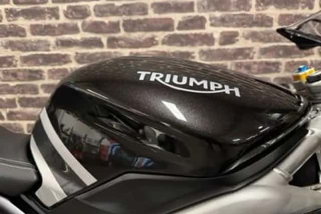 Triumph Daytona Moto2 765 (2020) thumbnail 3