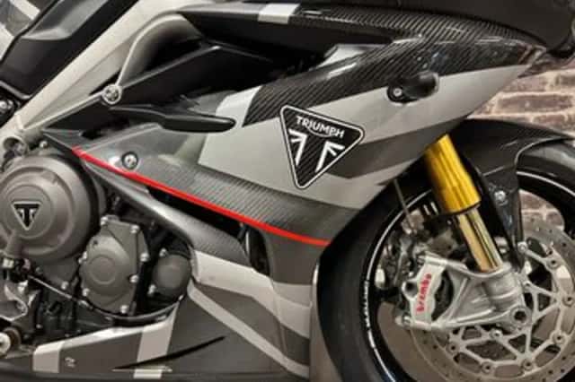 Triumph Daytona Moto2 765 (2020) thumbnail 4
