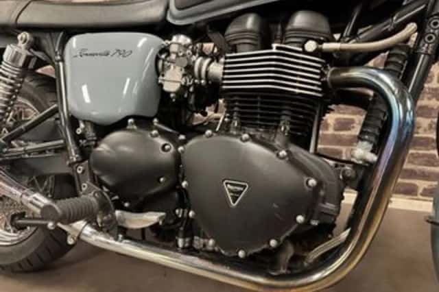 Triumph Bonneville T100 (2006) thumbnail 5