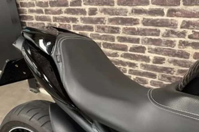 Triumph Speed Tripl 1050 `94 (2016) thumbnail 5