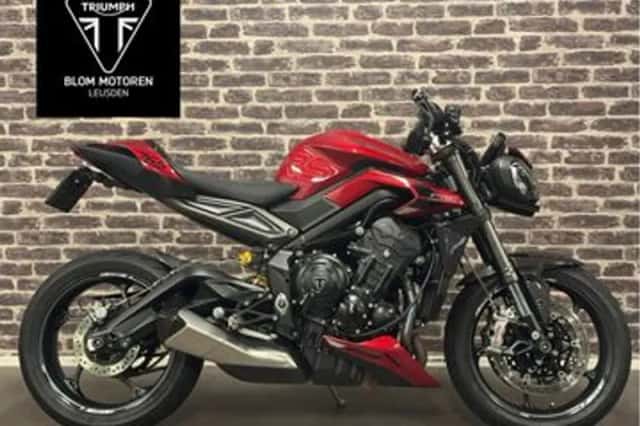 Triumph Street Triple RS (2023) thumbnail 1