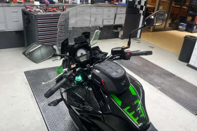 Kawasaki Versys 650 (2021) thumbnail 2