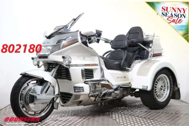 Honda Goldwing (2002) thumbnail 1