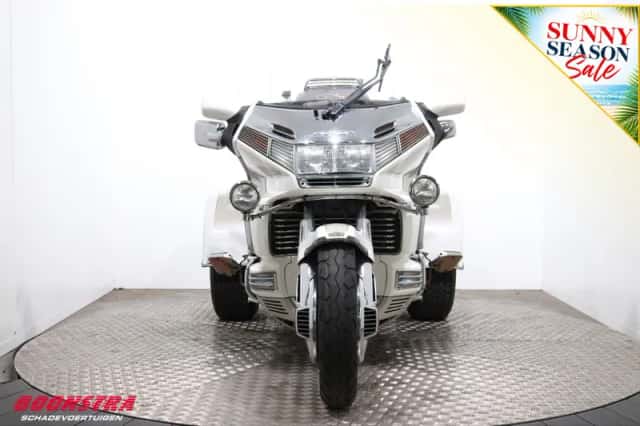 Honda Goldwing (2002) thumbnail 6