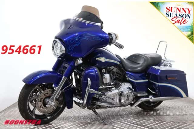 Harley-Davidson Cvo Street Glide (2010) thumbnail 1