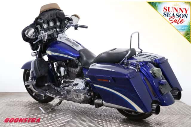 Harley-Davidson Cvo Street Glide (2010) thumbnail 4