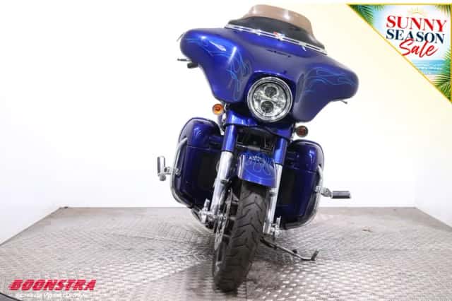 Harley-Davidson Cvo Street Glide (2010) thumbnail 6