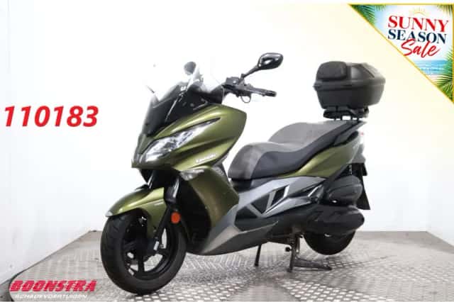Kawasaki J 300 (2019) thumbnail 1