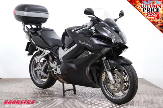 Honda VFR800 (2006) thumbnail 2