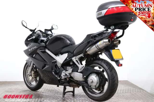 Honda VFR800 (2006) thumbnail 4