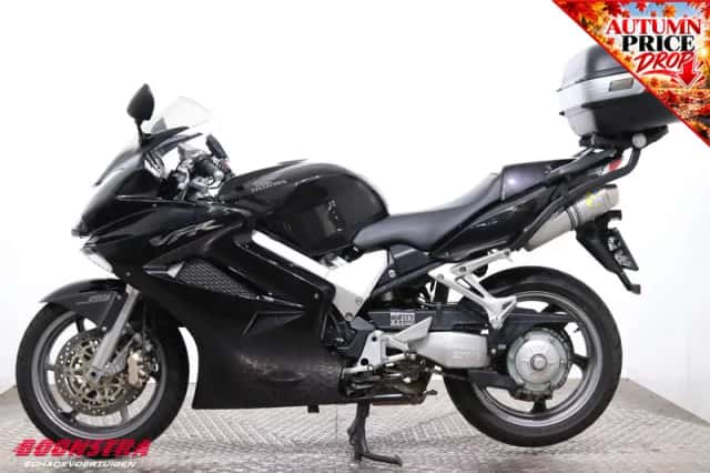 Honda VFR800 (2006) thumbnail 5
