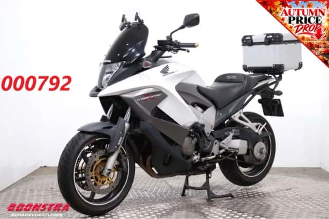 Honda VFR800X Crossrunner (2011) thumbnail 1