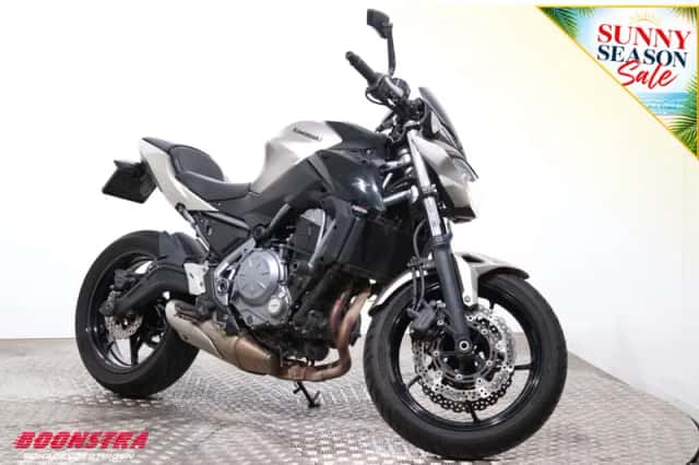 Kawasaki Z650 (2017) thumbnail 2