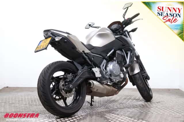 Kawasaki Z650 (2017) thumbnail 3