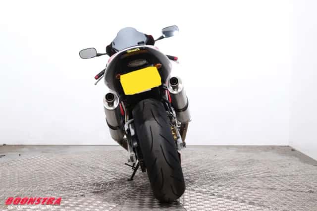 Honda VTR (2000) thumbnail 5