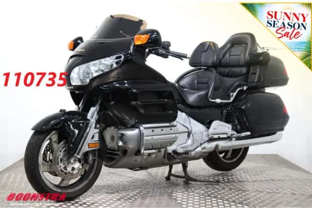Honda GL 1800 Goldwing (2002) thumbnail 1