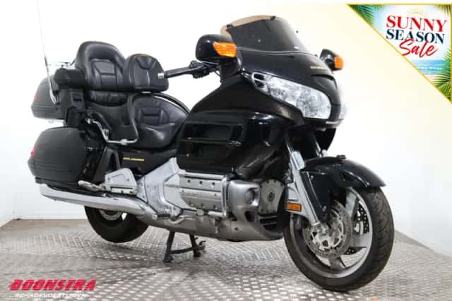 Honda GL 1800 Goldwing (2002) thumbnail 2