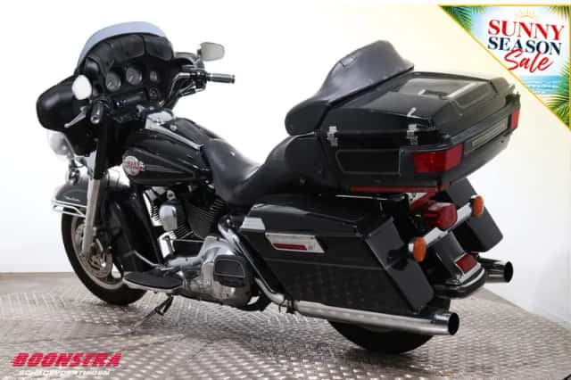 Harley-Davidson Ultra Classic Cruise Radio (2006) thumbnail 4