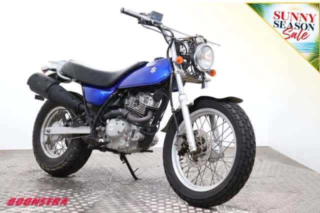 Suzuki VanVan 200cc (2003) thumbnail 2