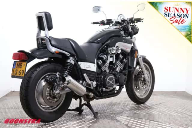 Yamaha Vmax (2000) thumbnail 3