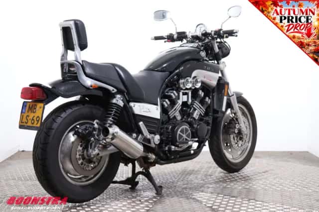 Yamaha VMAX (2000) thumbnail 3