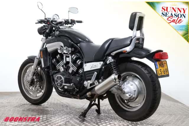Yamaha Vmax (2000) thumbnail 4
