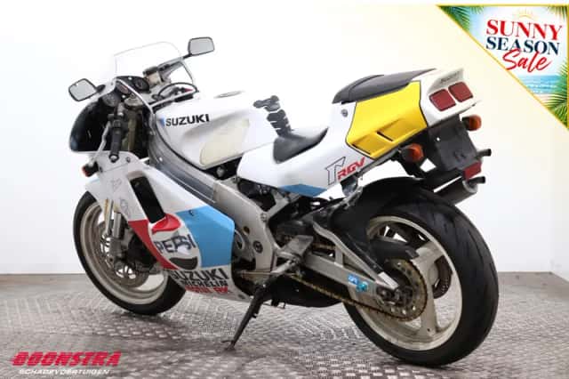 Suzuki RGV 250 (1994) thumbnail 4