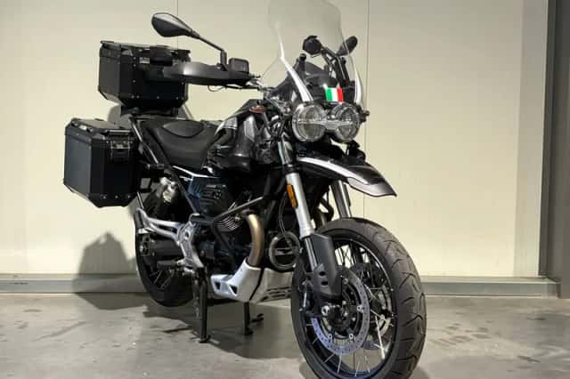 Moto Guzzi V85 TT (2022) thumbnail 1