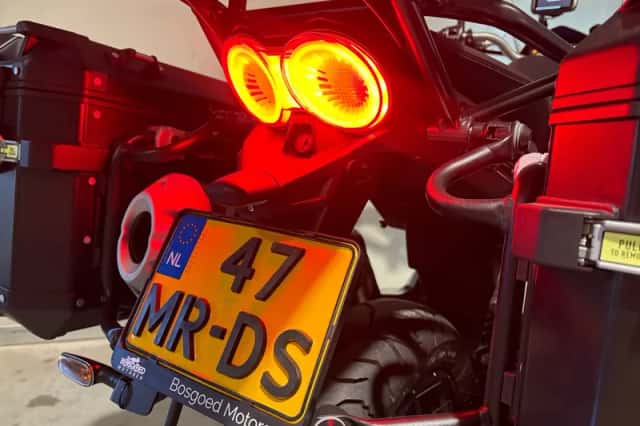 Moto Guzzi V85 TT (2022) thumbnail 5