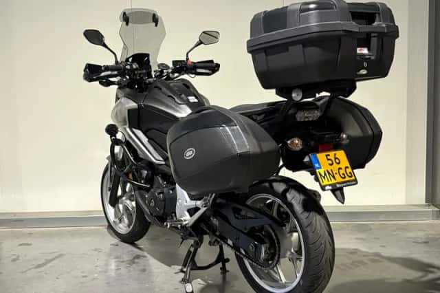 Honda NC750X (2017) thumbnail 3
