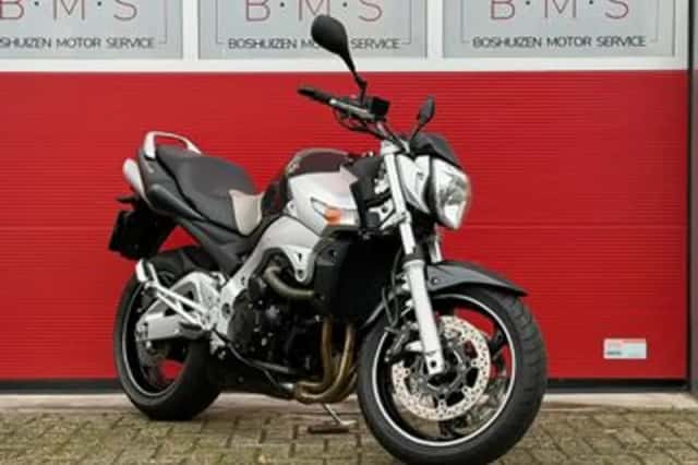 Suzuki GSR600 (2007) thumbnail 2