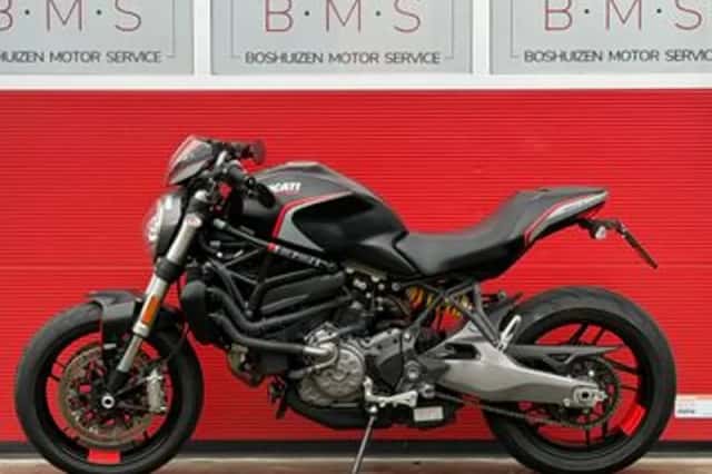 Ducati Monster 821 Stealth (2019) thumbnail 4