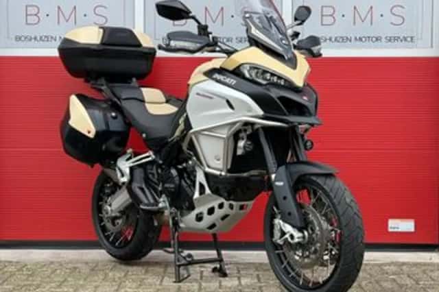 Ducati Multistrada 1200 Enduro PRO (2018) thumbnail 2