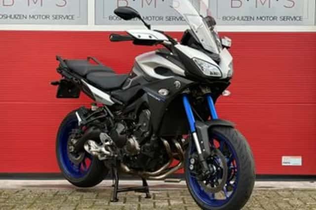 Yamaha Tracer 900 (2015) thumbnail 2