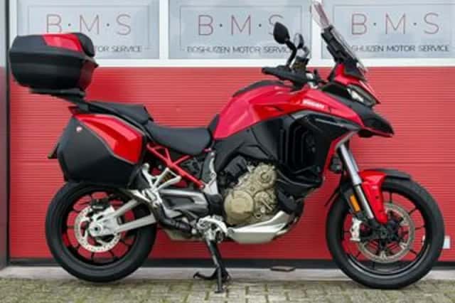 Ducati Multistrada V4 (2021) thumbnail 1
