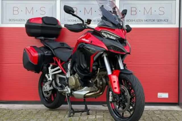 Ducati Multistrada V4 (2021) thumbnail 2