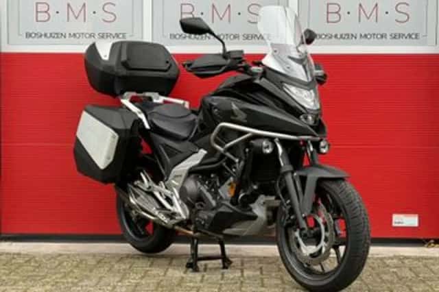 Honda NC750X (2022) thumbnail 2