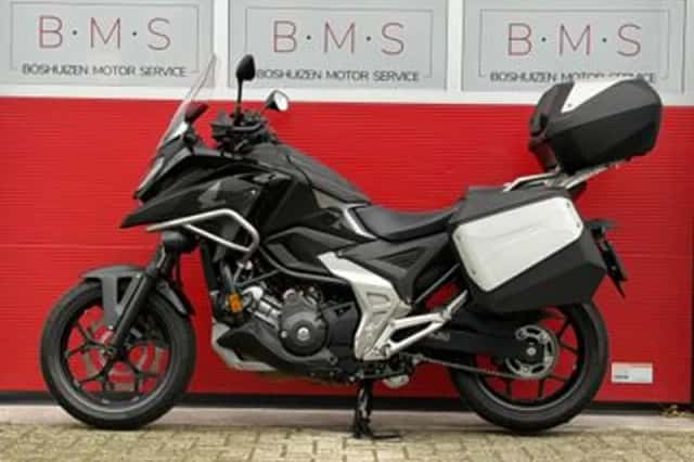 Honda NC750X (2022) thumbnail 4