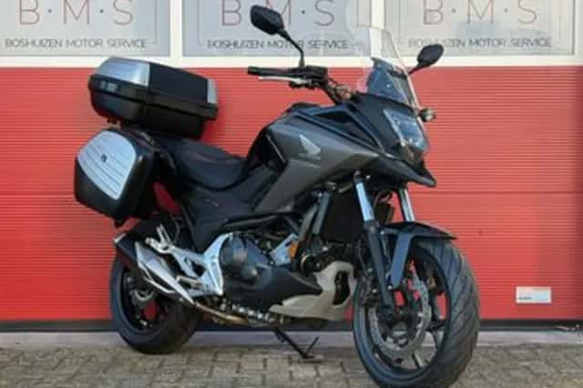 Honda NC750X (2020) thumbnail 2