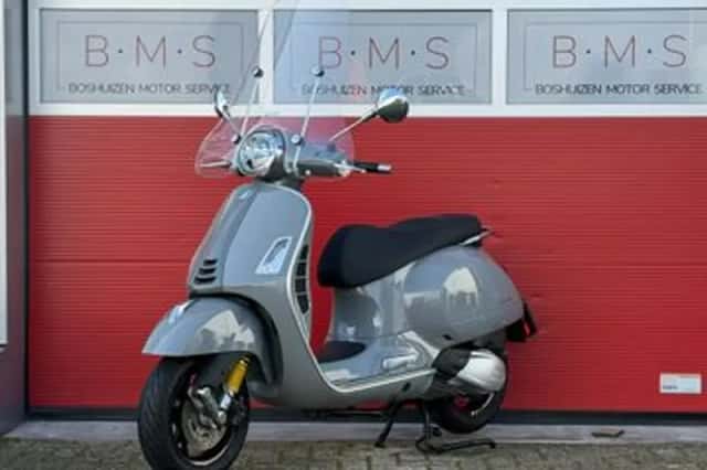 Vespa GTS Supersport 300 (2019) thumbnail 3