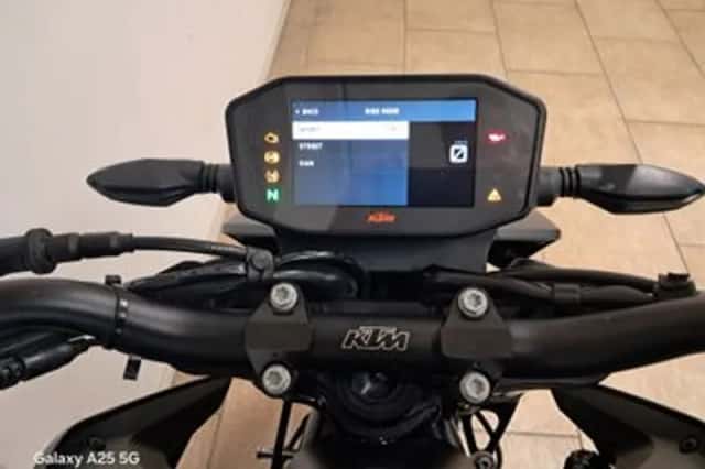 KTM 890 Duke (2022) thumbnail 5