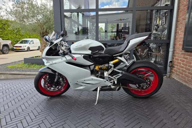 Ducati 959 Panigale (2018) thumbnail 1