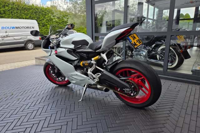 Ducati 959 Panigale (2018) thumbnail 3