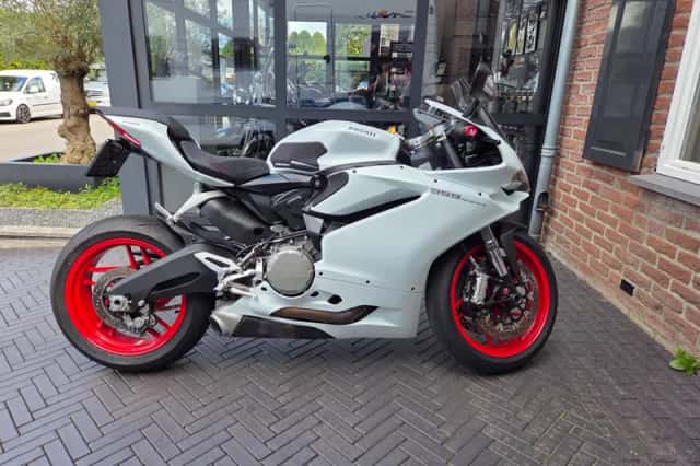 Ducati 959 Panigale (2018) thumbnail 5