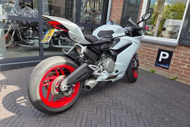 Ducati 959 Panigale (2018) thumbnail 6