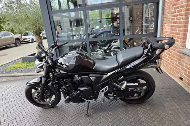 Suzuki Gsf 650 (2013) thumbnail 1