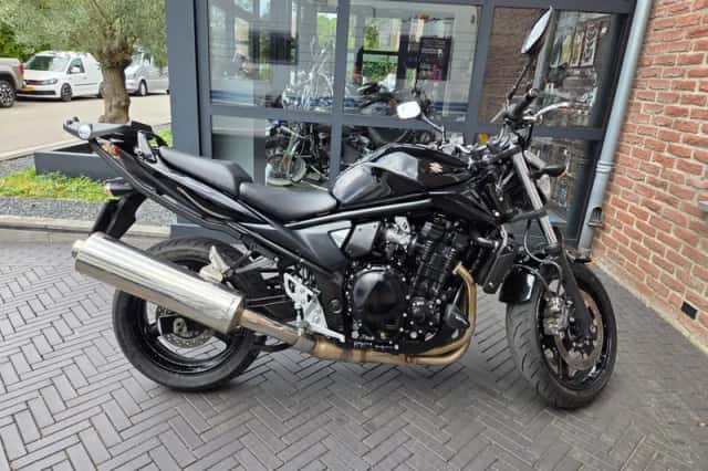 Suzuki Gsf 650 (2013) thumbnail 2