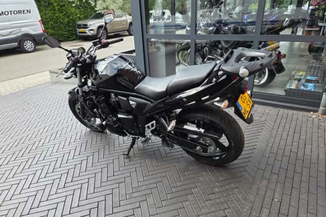 Suzuki Gsf 650 (2013) thumbnail 4