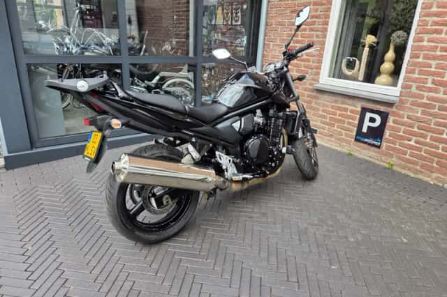 Suzuki Gsf 650 (2013) thumbnail 5