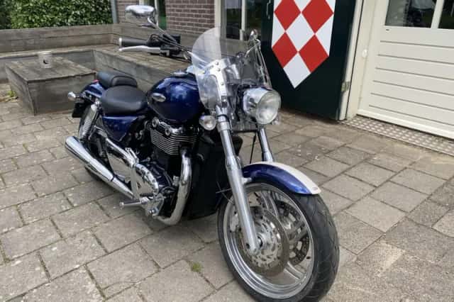 Triumph Thunderbird 1600 (2011) thumbnail 2